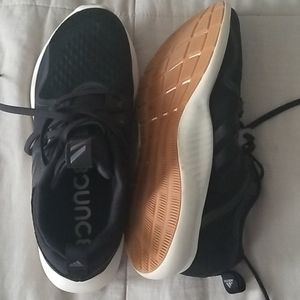 Addidas bounce shoes